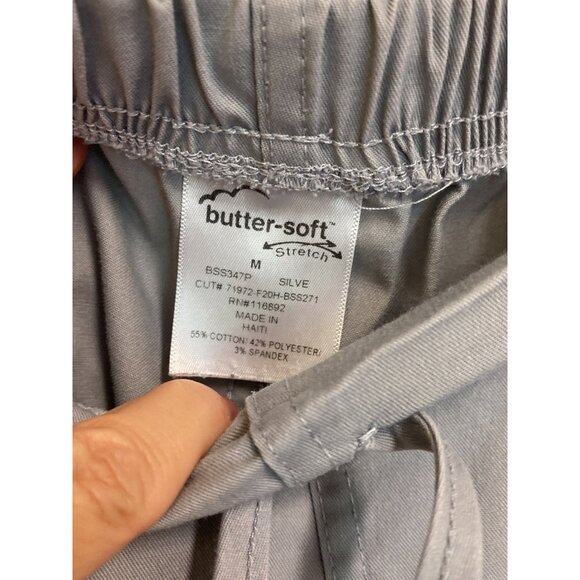 Butter Soft Stretch Ladies Platinum Grey Silver Scrub Set Size Medium & Med Pet - Picture 7 of 12